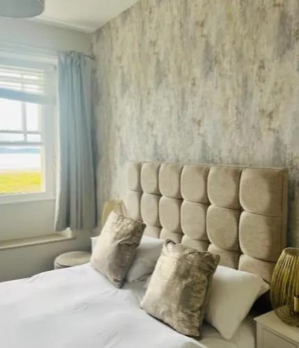 Hotel The Commodore *