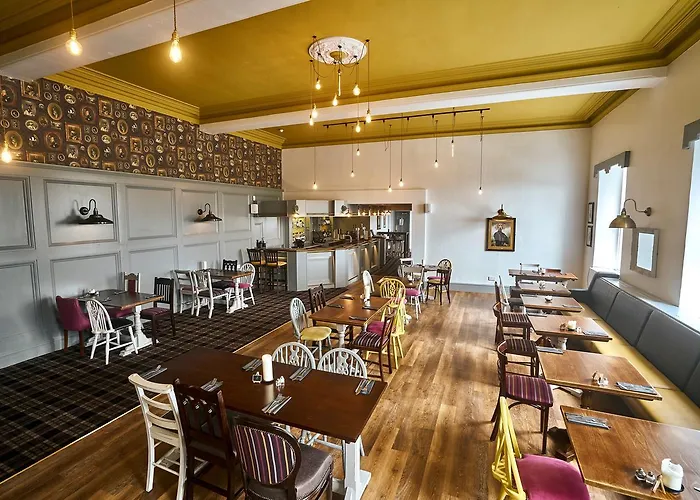 The Commodore * Grange-over-Sands